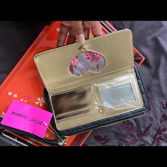 Betsey Johnson Wristlet - Picture 8 of 9